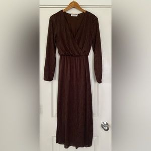 All in Favor Women's Midi Dress Long Sleeve Metallic Brown Size M